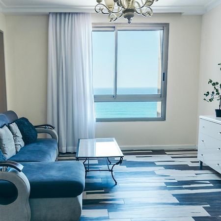 Almog Beach Apt Hotel מלון דירות אלמוג ביץ' Haifa Ngoại thất bức ảnh