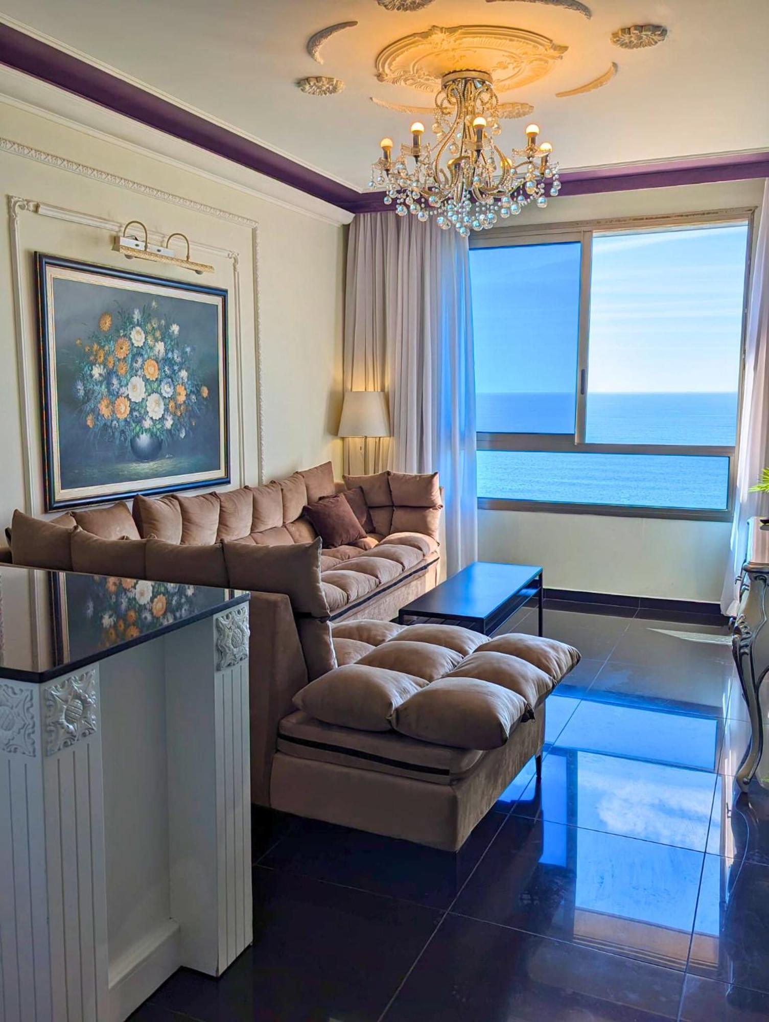 Almog Beach Apt Hotel מלון דירות אלמוג ביץ' Haifa Ngoại thất bức ảnh