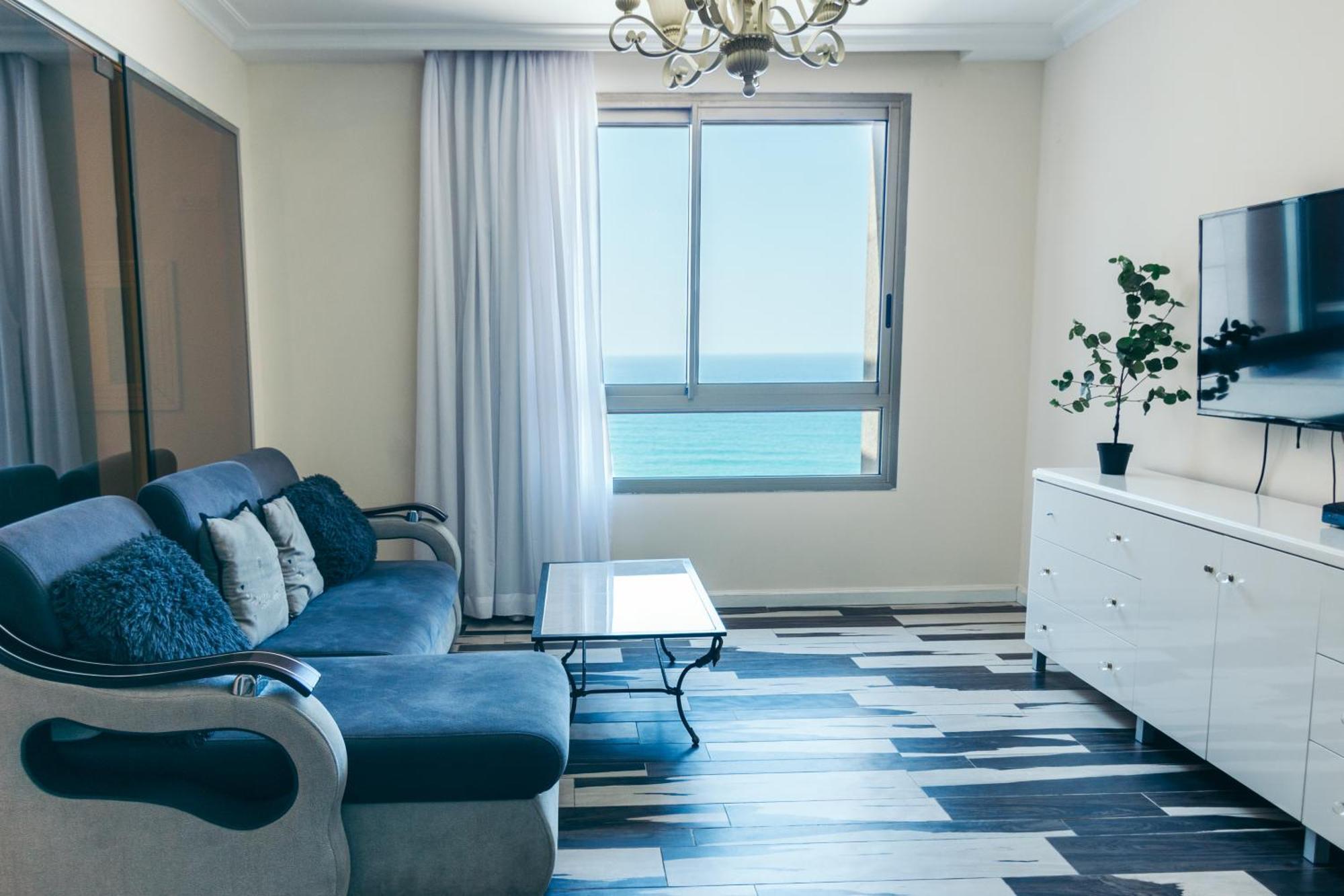 Almog Beach Apt Hotel מלון דירות אלמוג ביץ' Haifa Ngoại thất bức ảnh